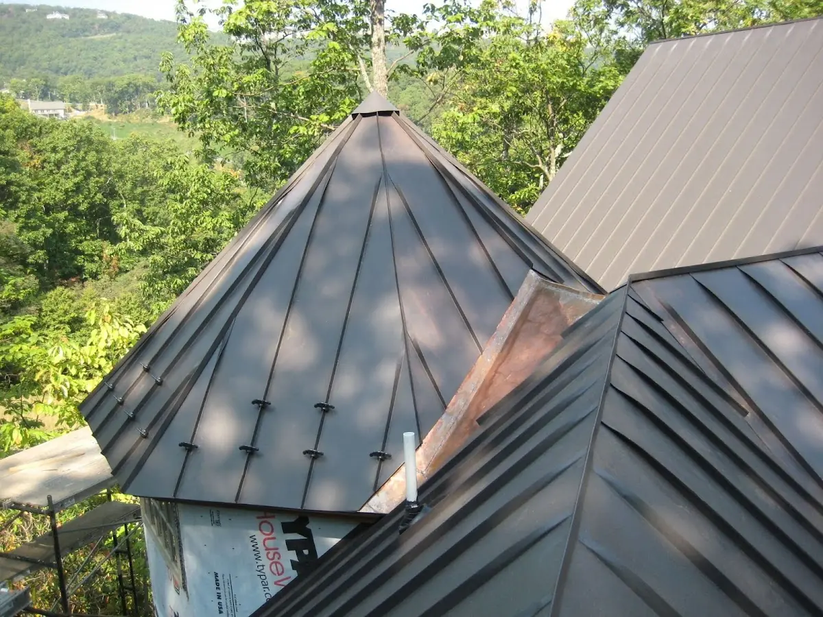 Professional Roof Tarp Installation by Craftsman Roofing in Glade Manor